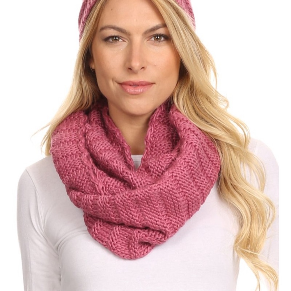 Sakkas Sayla Rhinestone beanie and scarf set in Rose